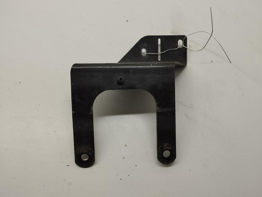 кронштейн (крепление) Audi A6 C6 2005, 2.7 л., дизель, АКПП, серый, универсал, 4F0951229