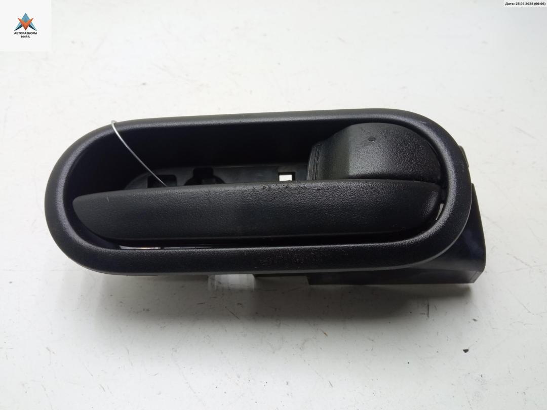 ручка внутренняя передняя правая Mazda 2 DE 2008, 1.3 л., бензин, МКПП, белый, хетчбэк 5 дв. - фото №1