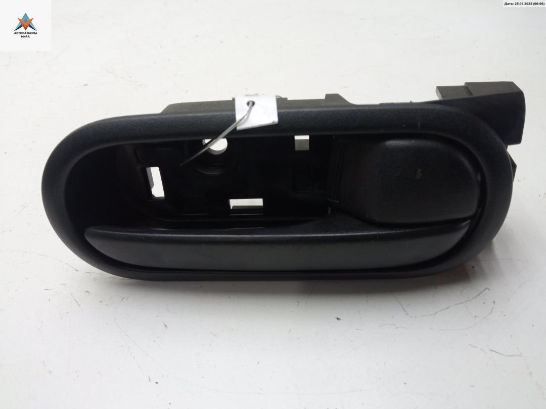 ручка внутренняя задняя правая Mazda 2 DE 2008, 1.3 л., бензин, МКПП, белый, хетчбэк 5 дв. - фото №1