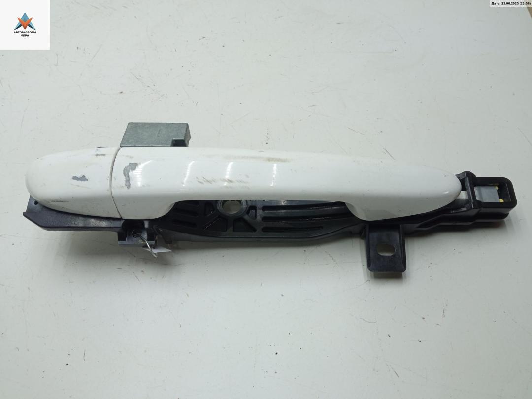 ручка наружная задняя правая Mazda 2 DE 2008, 1.3 л., бензин, МКПП, белый, хетчбэк 5 дв. - фото №1
