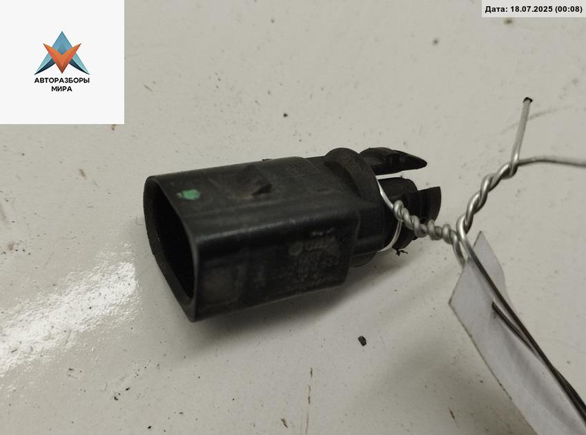 датчик температуры Audi A6 4F/C6 2005, 2.7 л., дизель, АКПП, серый, универсал, 8Z0820523 - фото №1