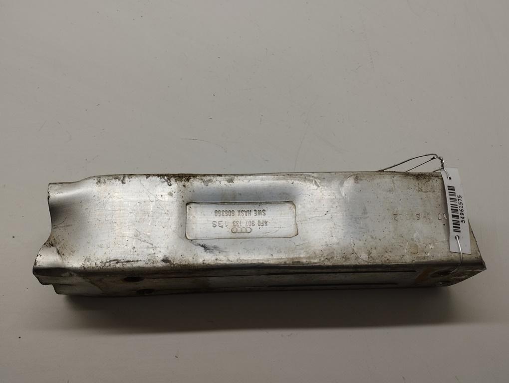 кронштейн переднего бампера Audi A6 4F/C6 2005, 2.7 л., дизель, АКПП, серый, универсал, 4F0807133 - фото №1