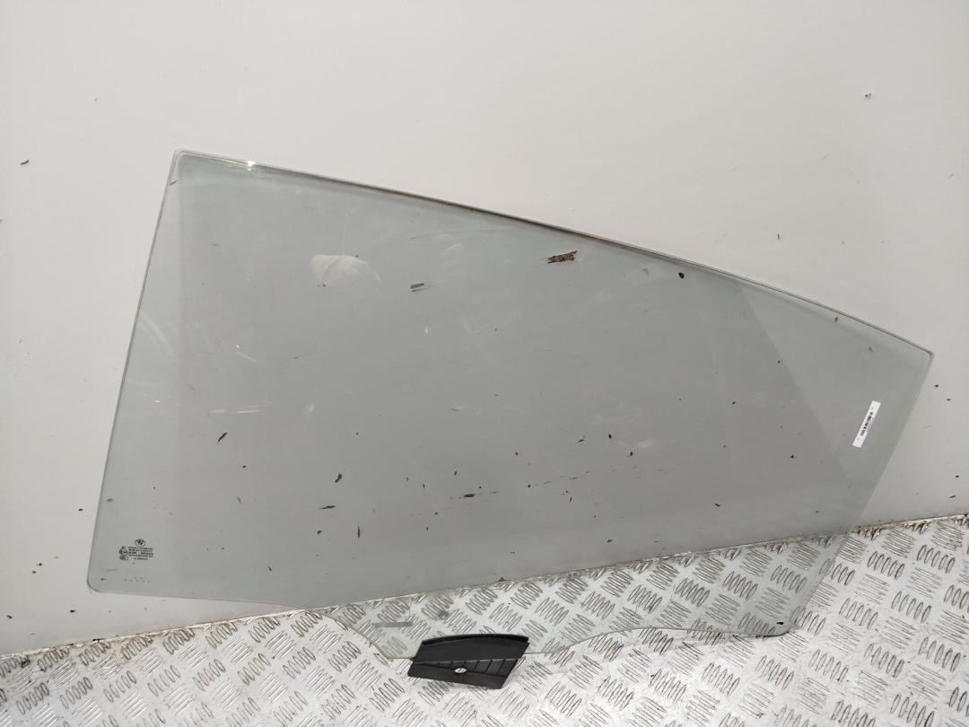стекло двери задней левой BMW 7 F01/F02 2012, 3.0 л., гибрид, АКПП, серый, седан