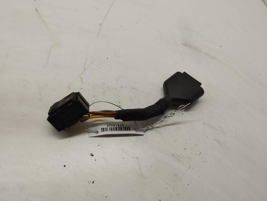 кнопка центрального замка Audi A4 B5 1996, 2.6 л., бензин, АКПП, серый, седан, 8L0962107