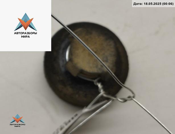 кронштейн радиатора Audi A6 4F/C6 2005, 2.7 л., дизель, АКПП, серый, универсал, 8D0121276 - фото №1