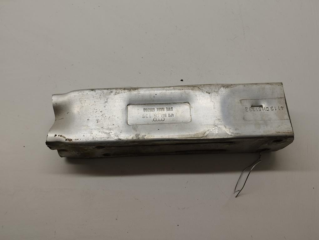 кронштейн переднего бампера Audi A6 C6 2005, 2.7 л., дизель, АКПП, серый, универсал, 4F0807134