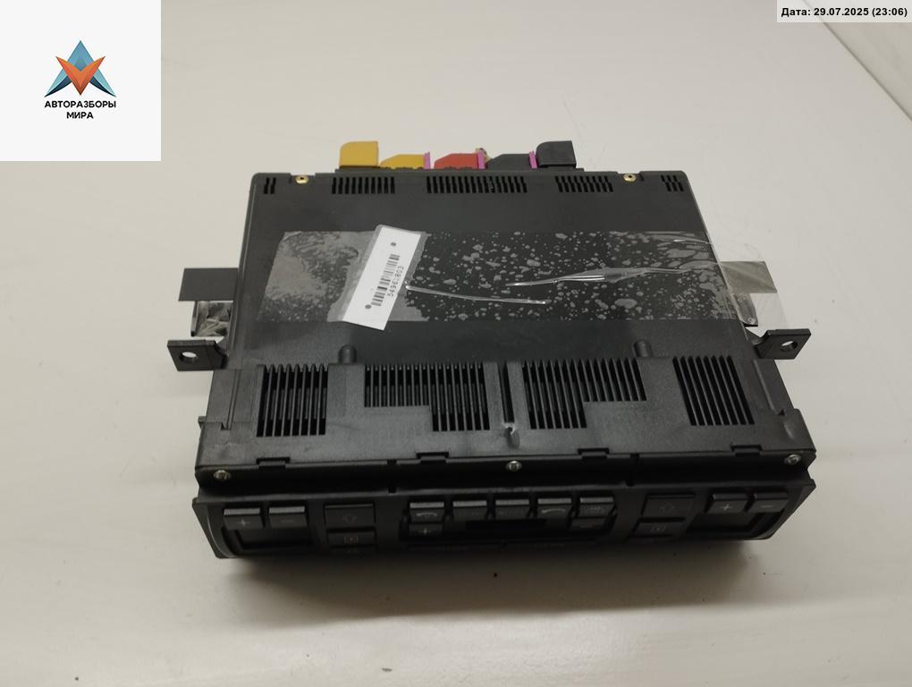 блок управления печки / климат-контроля Audi A8 D2/4D 1998, 4.2 л., бензин, АКПП, синий, седан, 4D0 - фото №1