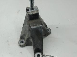 кронштейн КПП Ford Focus 1 поколение [рестайлинг] 2004, 1.8 л., бензин, МКПП, серый, универсал, 98AB7M125CG