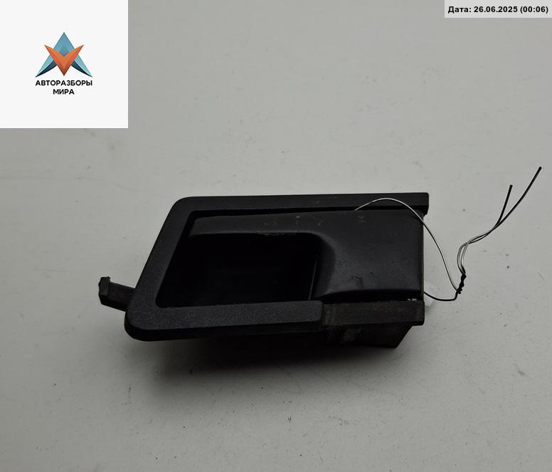ручка внутренняя передняя левая Volkswagen Transporter T4 1992, 2.4 л., дизель, МКПП, белый, микроавтобус, 701837019A - фото №1