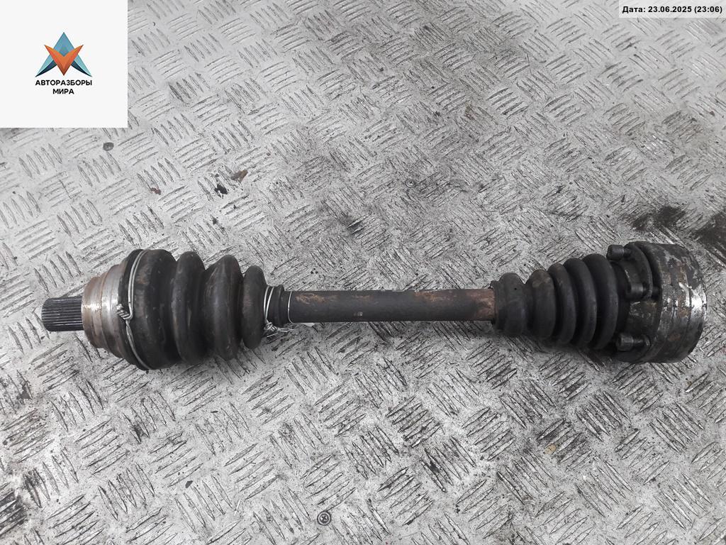 полуось передняя левая (приводной вал, ШРУС) Skoda Octavia mk2 (A5 1Z) 2008, 1.9 л., дизель, МКПП, чёрный, хетчбэк 5 дв. - фото №1