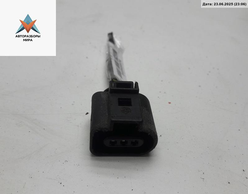 разъем (фишка) проводки Volkswagen Golf 5 поколение 2006, 2.0 л., дизель, АКПП, красный, хетчбэк 5 дв., 1J0973703 - фото №1