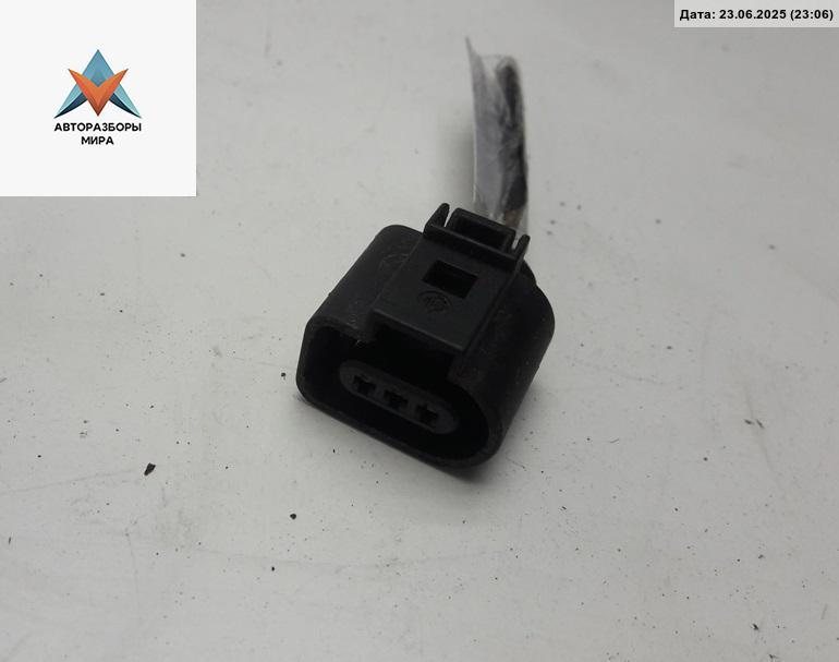 разъем (фишка) проводки Volkswagen Golf 5 поколение 2006, 2.0 л., дизель, АКПП, красный, хетчбэк 5 дв., 1J0973703 - фото №1