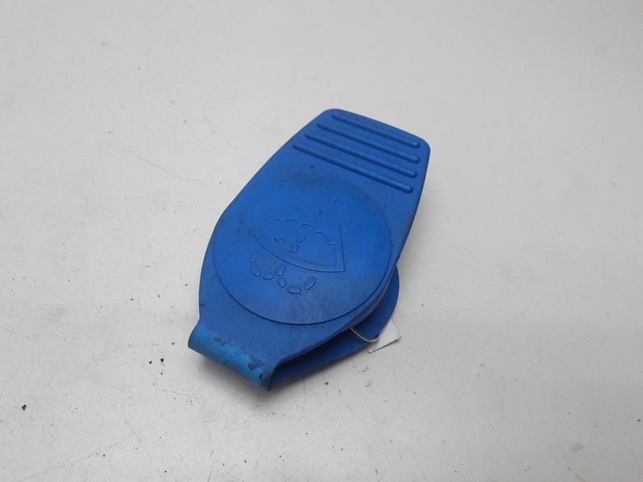 крышка бачка омывателя Volkswagen Golf-5 2006, 2.0 л., дизель, АКПП, красный, хетчбэк 5 дв., 8D0955455