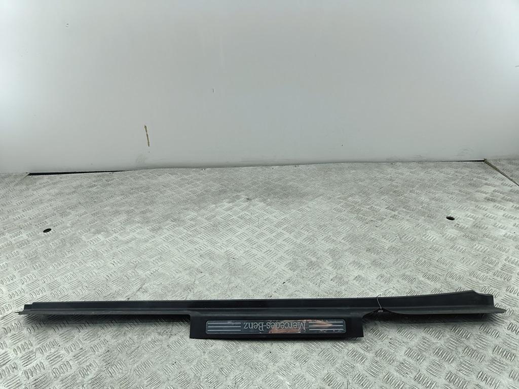 Накладка на порог наружная левая Mercedes-Benz R-Class W251 2008, серый, минивэн, 2516800135