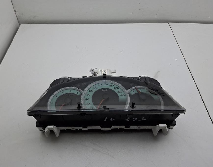 приборная панель Toyota COROLLA VERSO 2005, 2.2 л., дизель, МКПП, серый, минивэн, 838000F090, MB257430-3100