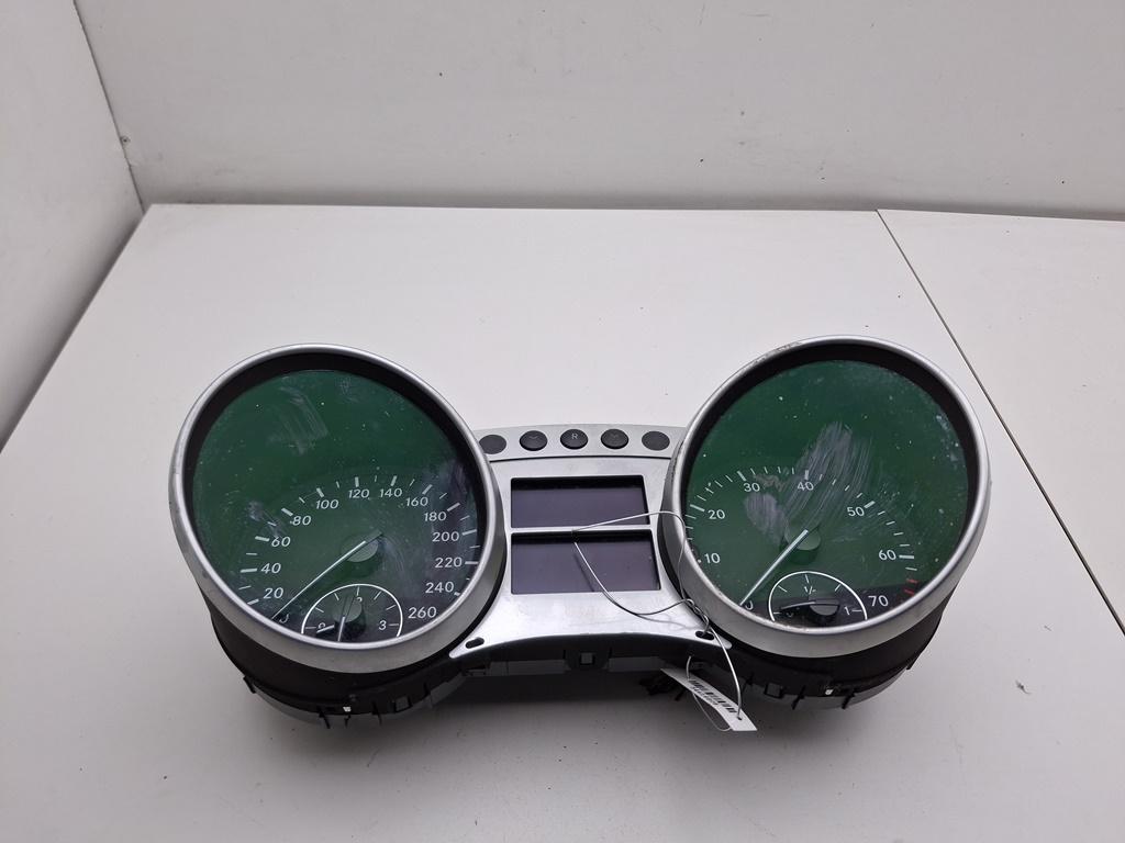 приборная панель Mercedes-Benz R-Class W251 2008, 3.5 л., бензин, АКПП, серый, минивэн, 2515400448