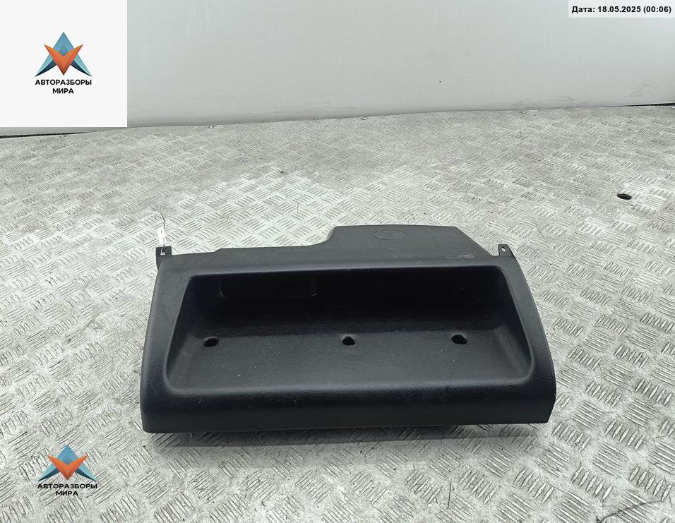 бардачок Volkswagen Golf 3 поколение 1994, 1.6 л., бензин, МКПП, серый, хетчбэк 5 дв. - фото №1