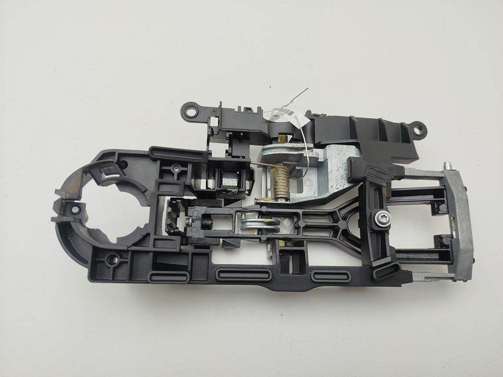 Корпус (держатель) ручки двери задней левой BMW 7 F01/F02 2012, 3.0 л., гибрид, АКПП, серый, седан, 7187227