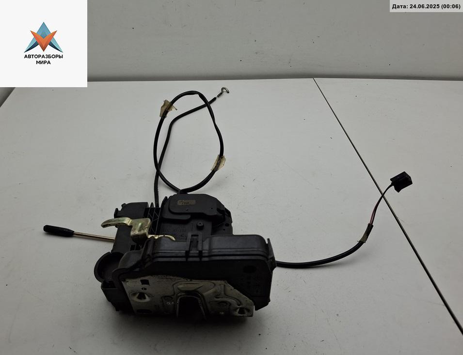 замок двери передней правой Mercedes-Benz C-Класс W203/S203/CL203 2001, 2.2 л., дизель, АКПП, серый, универсал, 2037200435 - фото №1