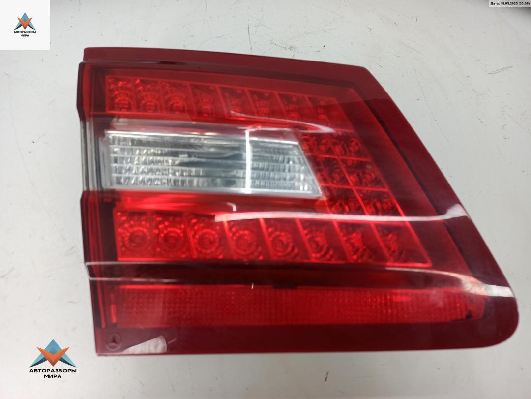 фонарь крышки багажника левый Mercedes-Benz E-Класс W212/S212/C207/A207 2010, 3.0 л., дизель, АКПП, бежевый, универсал, 2128200964 - фото №1