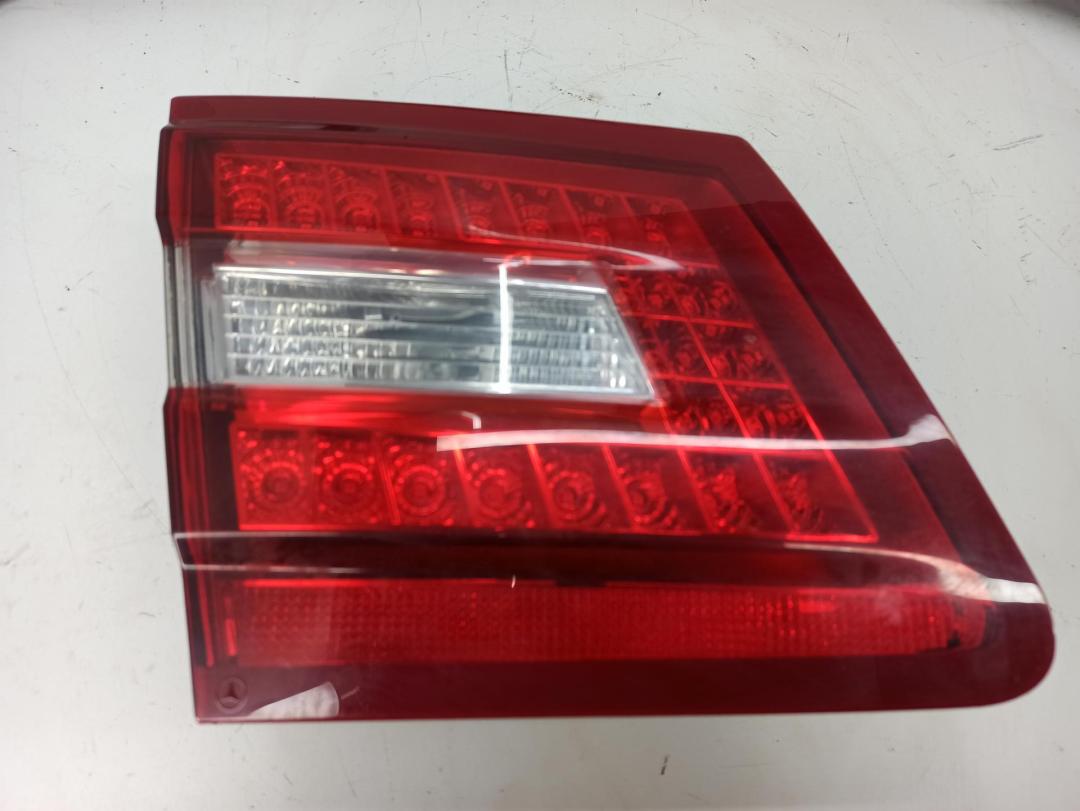 фонарь крышки багажника левый Mercedes-Benz E W212 2010, 3.0 л., дизель, АКПП, бежевый, универсал, 2128200964