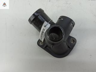 фланец (тройник) системы охлаждения Audi A4 B5 [рестайлинг] 2000, 1.6 л., бензин, МКПП, красный, универсал, 06B121133A