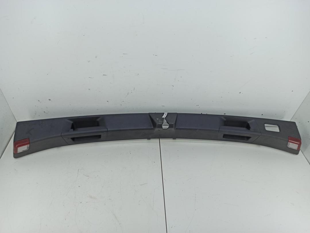 накладка двери (крышки) багажника Mercedes-Benz E W212 2010, 3.0 л., дизель, АКПП, бежевый, универсал, 2127400072