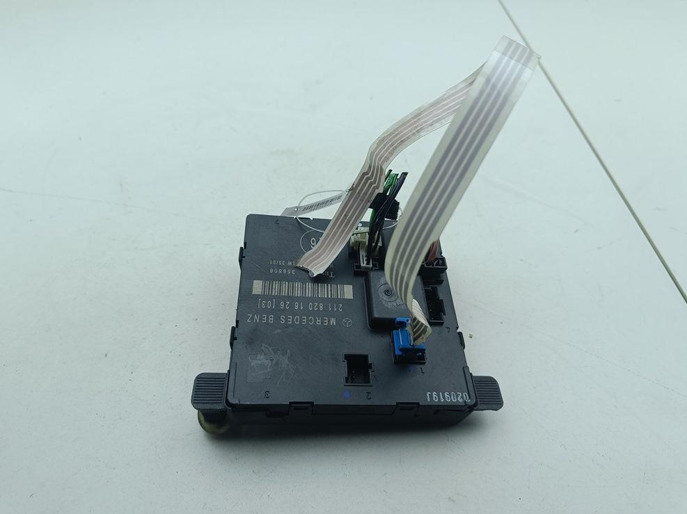 модуль управления двери Mercedes-Benz E-Класс W211/S211 2002, 2.2 л., дизель, АКПП, жёлтый, седан, 2118201626 - фото №1