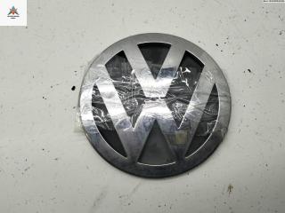 эмблема Volkswagen Polo 4 поколение [рестайлинг] 2005, 1.2 л., бензин, МКПП, чёрный, хетчбэк 3 дв., 6Q0853630A