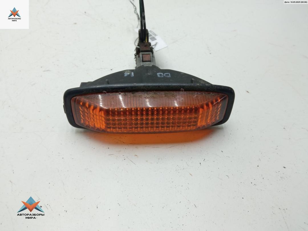 повторитель передний левый Honda Accord 5 поколение 1994, 2.0 л., бензин, МКПП, красный, универсал - фото №1