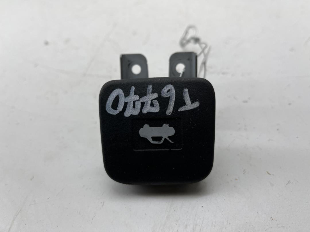 ручка открывания капота Chevrolet Epica 2007, 2.0 л., дизель, АКПП, серый, седан