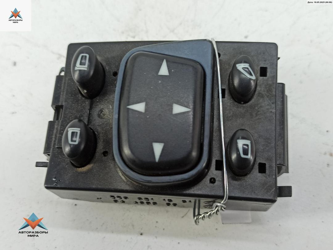 джойстик регулировки зеркал Mercedes-Benz S-Класс W220 1999, 3.2 л., бензин, АКПП, серый, седан, 2208211551 - фото №1