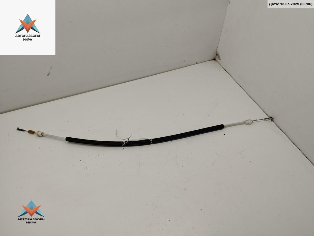 Трос двери задней Audi A6 4B/C5 2000, 2.5 л., дизель, МКПП, чёрный, универсал - фото №1
