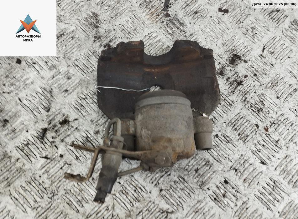 суппорт передний левый Audi A4 B7 2005, 2.0 л., бензин, МКПП, серый, универсал - фото №1