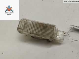 фонарь салона (плафон) Audi A6 4B/C5 2000, 2.5 л., дизель, МКПП, чёрный, универсал, 4B0947415