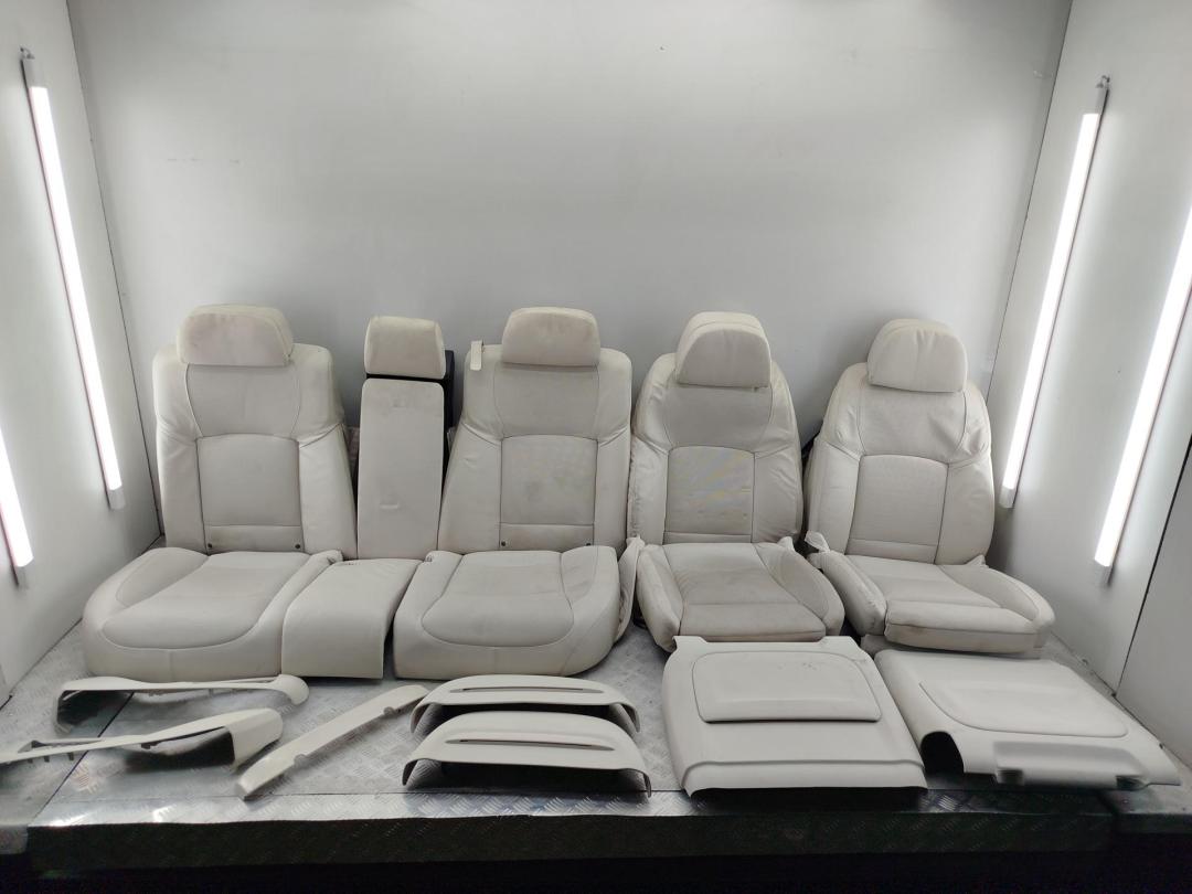 обшивка салона BMW 7 F01/F02 2012, 3.0 л., гибрид, АКПП, серый, седан