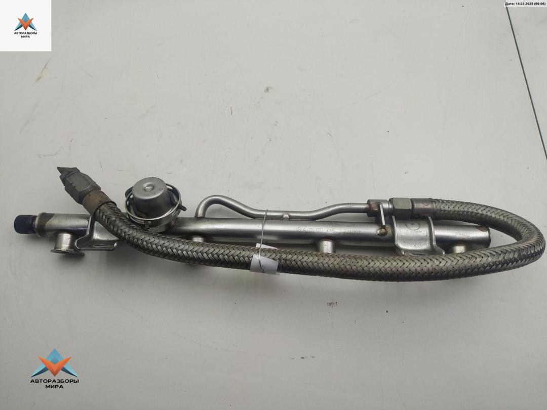 топливная рампа Mercedes-Benz C-Класс W203/S203/CL203 2002, 2.0 л., бензин, АКПП, серый, универсал, 1110703095 - фото №1