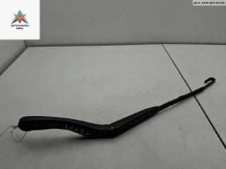 Щеткодержатель (поводок стеклоочистителя) передний Audi A8 D2/4D 1998, 4.2 л., бензин, АКПП, синий, седан, 4D0955407B