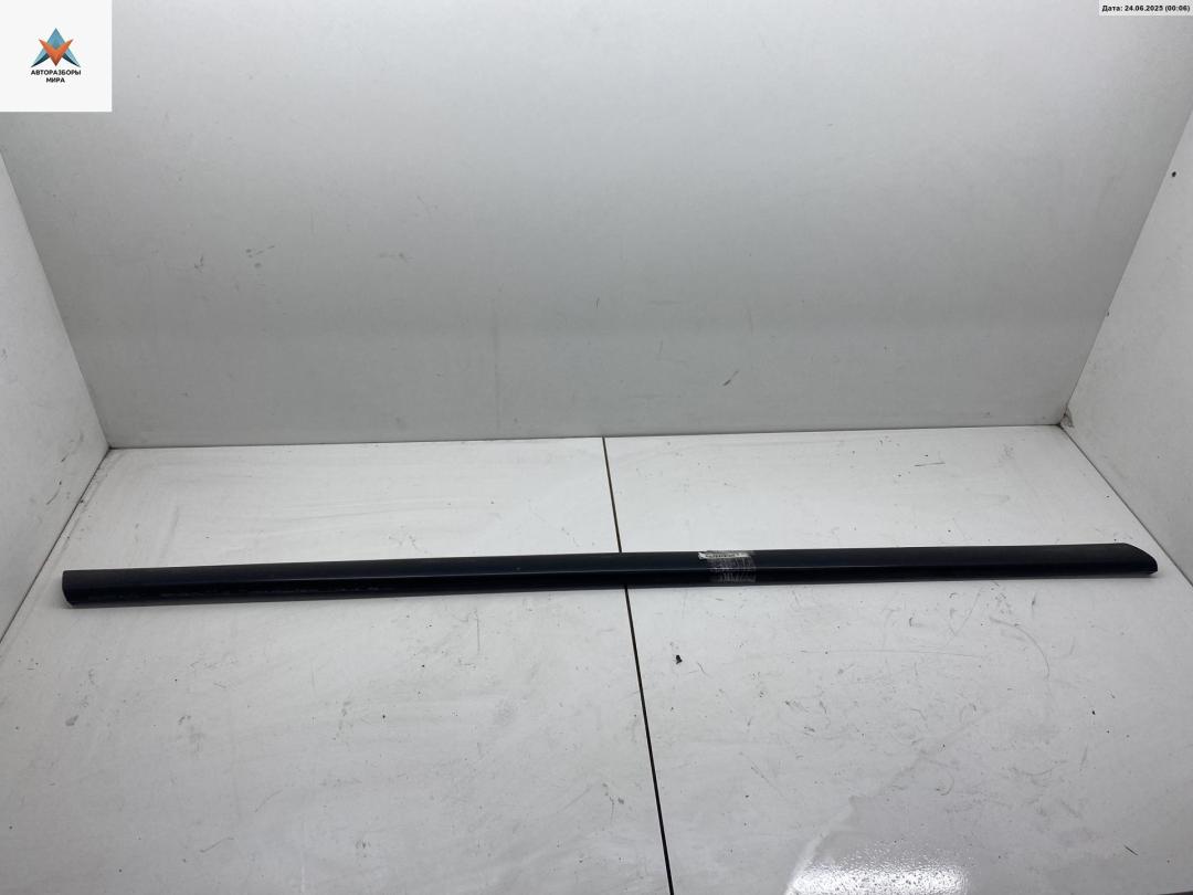 молдинг двери передней левой Audi A8 D2/4D 1998, 4.2 л., бензин, АКПП, синий, седан, 4D0854939A - фото №1