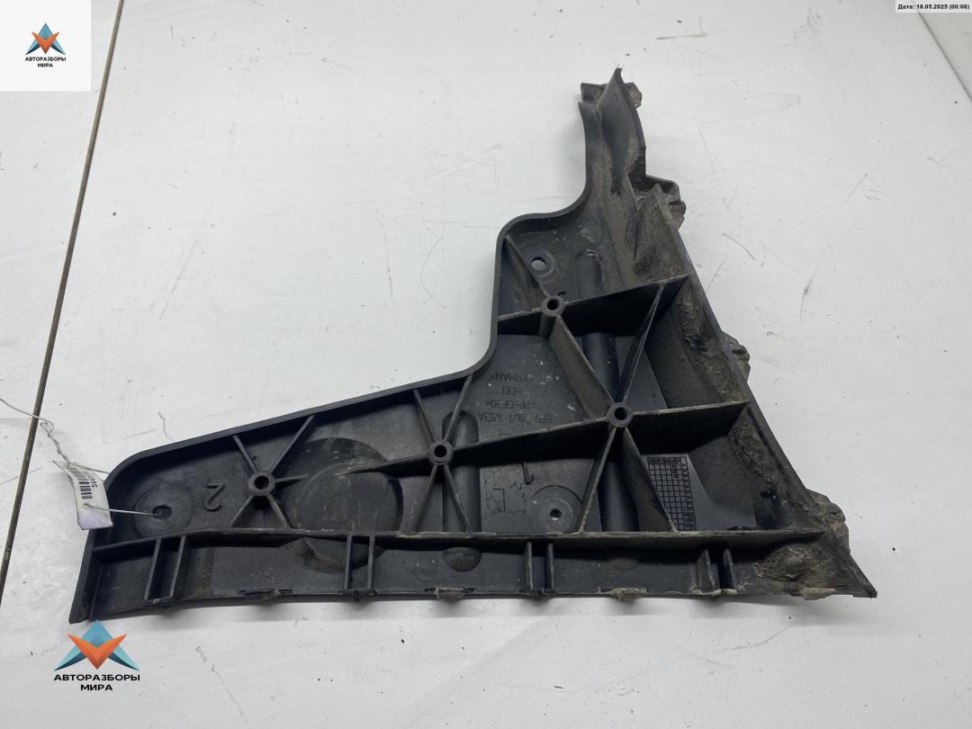 кронштейн заднего бампера Audi A4 B7 2005, 2.0 л., бензин, МКПП, серый, универсал, 8E9807453A - фото №1