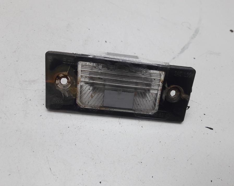 подсветка номера Volkswagen Passat B5+ (GP) 2004, 1.9 л., дизель, МКПП, чёрный, универсал, 1J5943021A