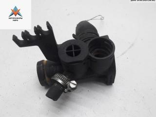 фланец (тройник) системы охлаждения Volkswagen Golf 3 поколение 1994, 1.8 л., бензин, МКПП, зелёный, хетчбэк 3 дв., 124068624