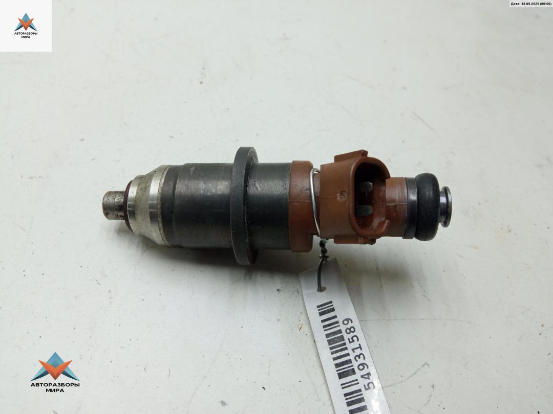 форсунка Mitsubishi Space Runner 2 поколение 2000, 2.4 л., бензин, МКПП, красный, минивэн, E7T05072 - фото №1