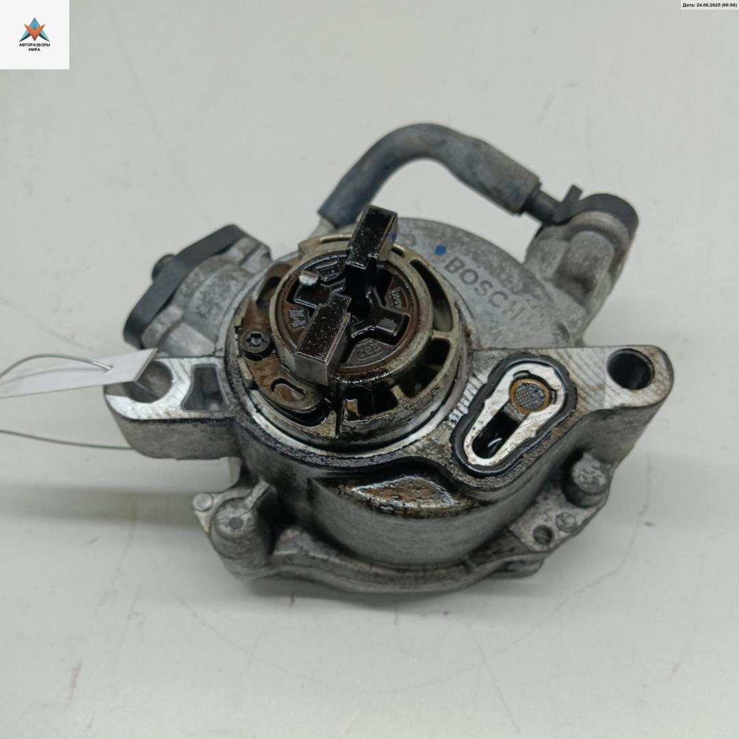 насос вакуумный Ford B-max 1 поколение 2014, 1.6 л., дизель, МКПП, синий, минивэн, 9804021880 - фото №1