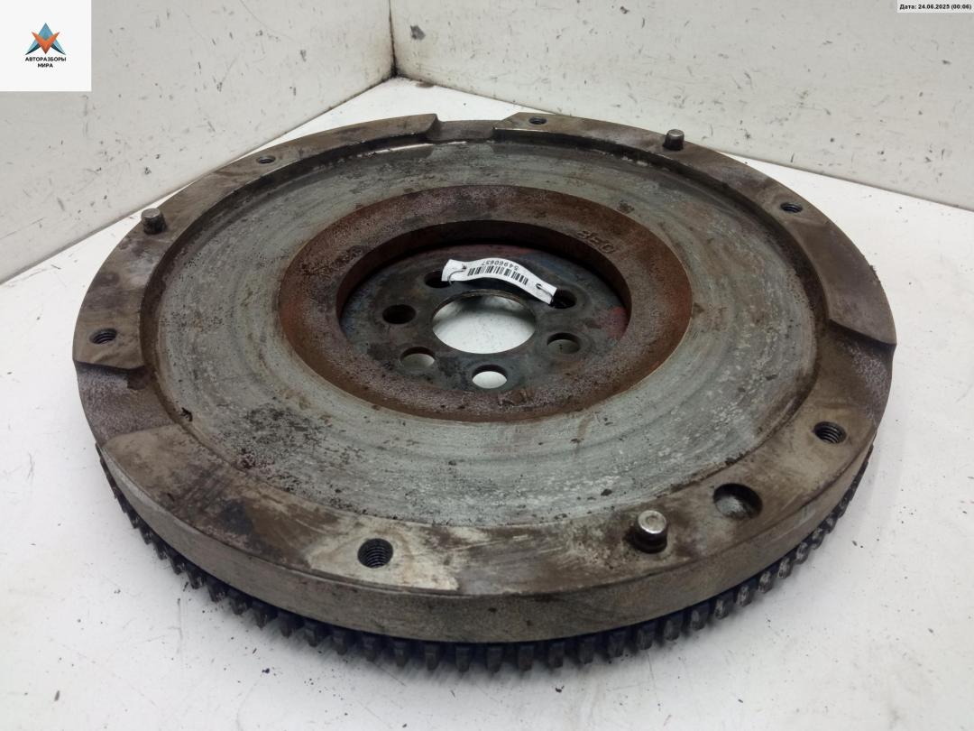 маховик Mitsubishi Space Runner 2 поколение 2000, 2.4 л., бензин, МКПП, красный, минивэн - фото №1