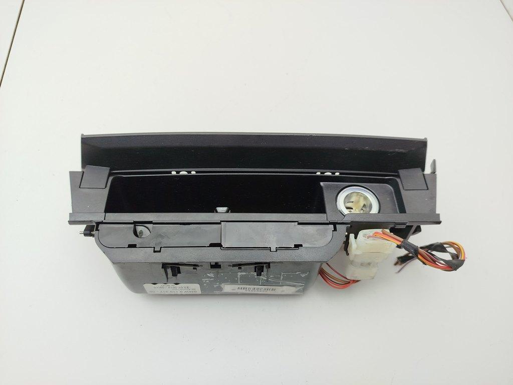 пепельница BMW 7 F01/F02 2012, 3.0 л., гибрид, АКПП, серый, седан, 9119317