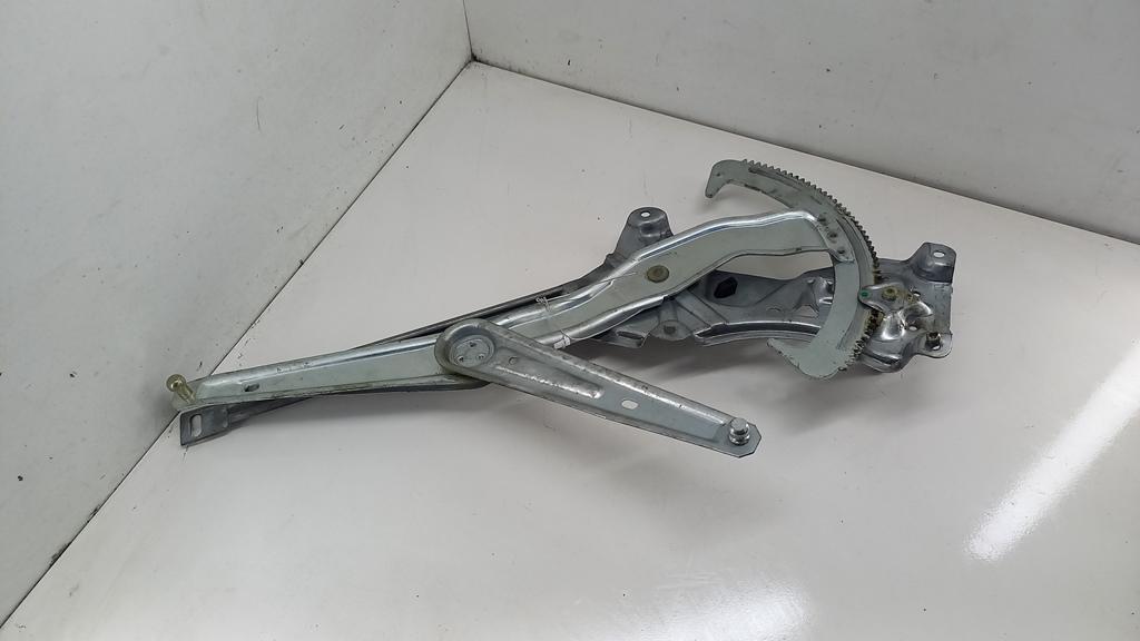 стеклоподъемник передний правый BMW 3 E36 1994, 1.6 л., бензин, МКПП, зелёный, седан, 8146802