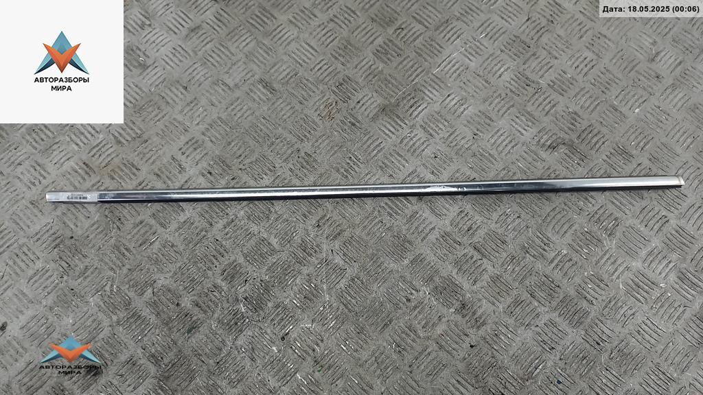 Молдинг стекла двери наружный BMW 5 серия E39 1996, 2.5 л., бензин, МКПП, красный, седан - фото №1