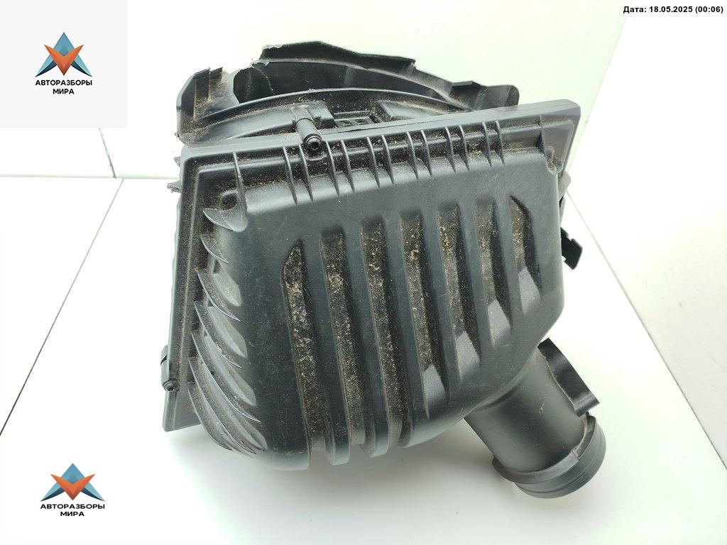 корпус воздушного фильтра BMW 2 Tourer F45/F46 2019, 1.5 л., гибрид, АКПП, чёрный, минивэн, 7609482 - фото №1