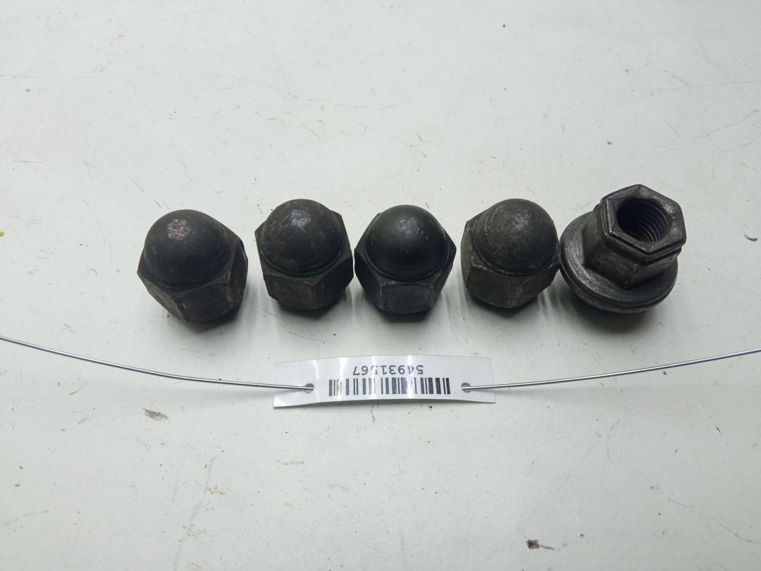 болт колесный Nissan Almera Tino 2001, 1.8 л., бензин, МКПП, серый, минивэн